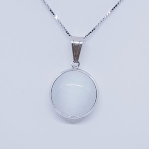Collana Seta con perla Occhio di Gatto colore bianco