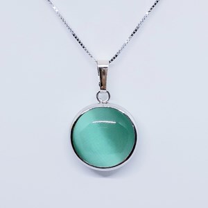 Collana Seta con perla Occhio di Gatto colore verde marino